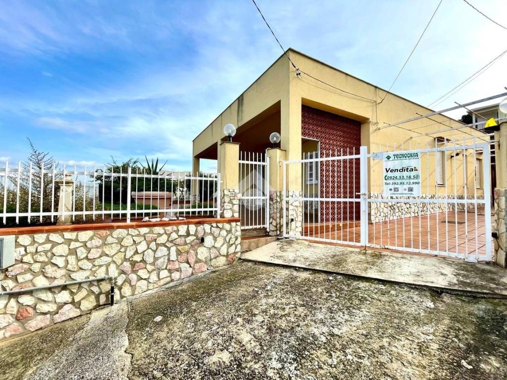 Villa a Castellammare del golfo in Via Plaja - Foto 2