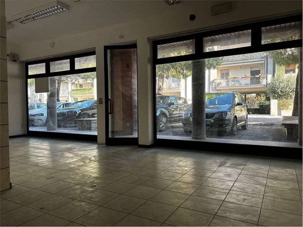 Immobile a Taranto in Viale Magna Grecia - Foto 4
