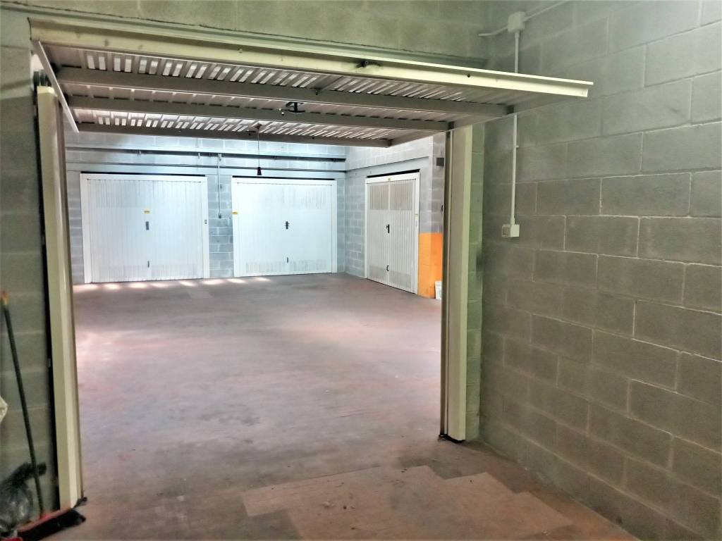 Box / garage a Asti in Via Pollenzo, 14 - Foto 2