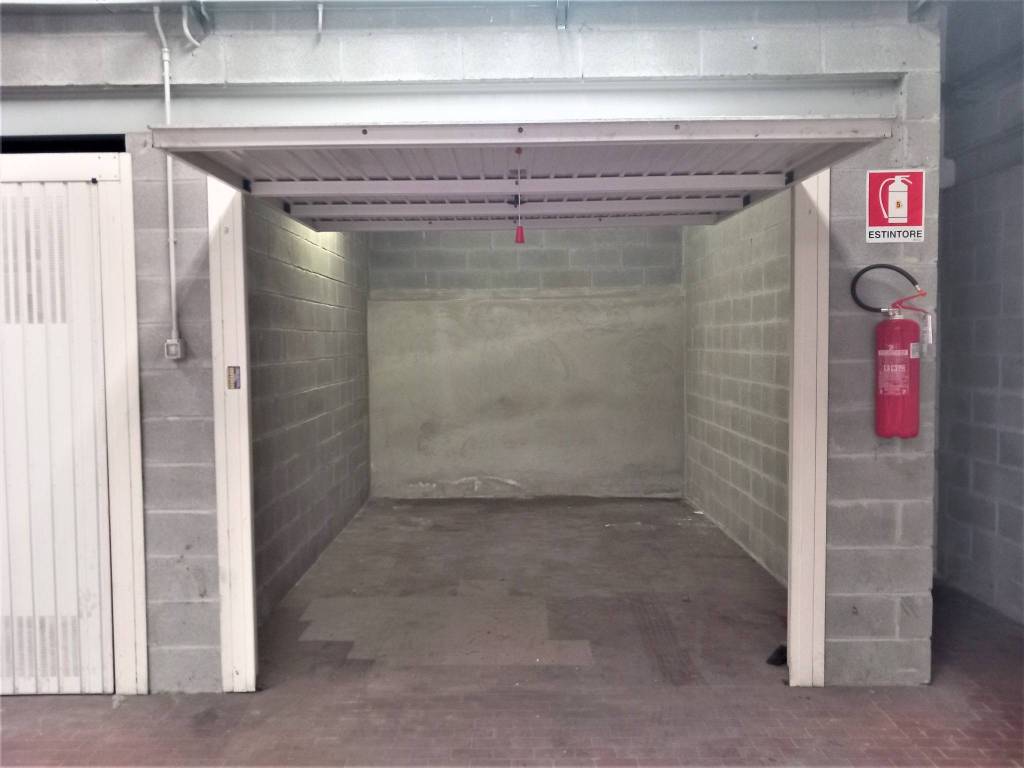 Box / garage a Asti in Via Pollenzo, 14 - Foto 3