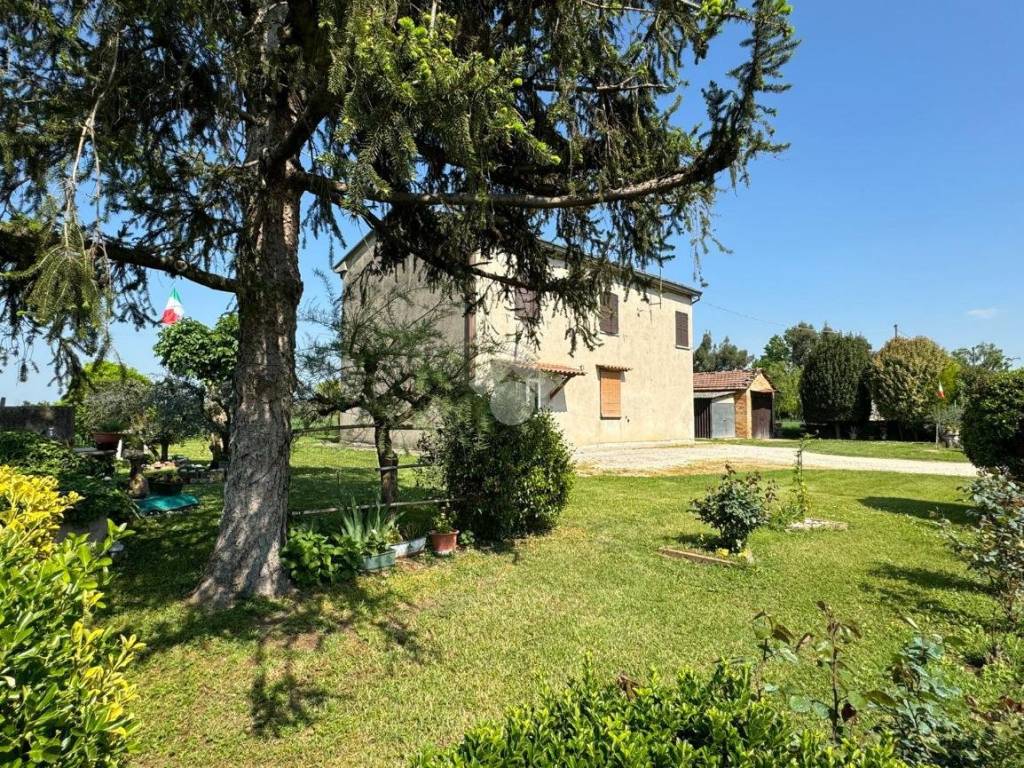 Casa indipendente a Lugo in Carrara Cimitero S. Lorenzo, 2 - Foto 2