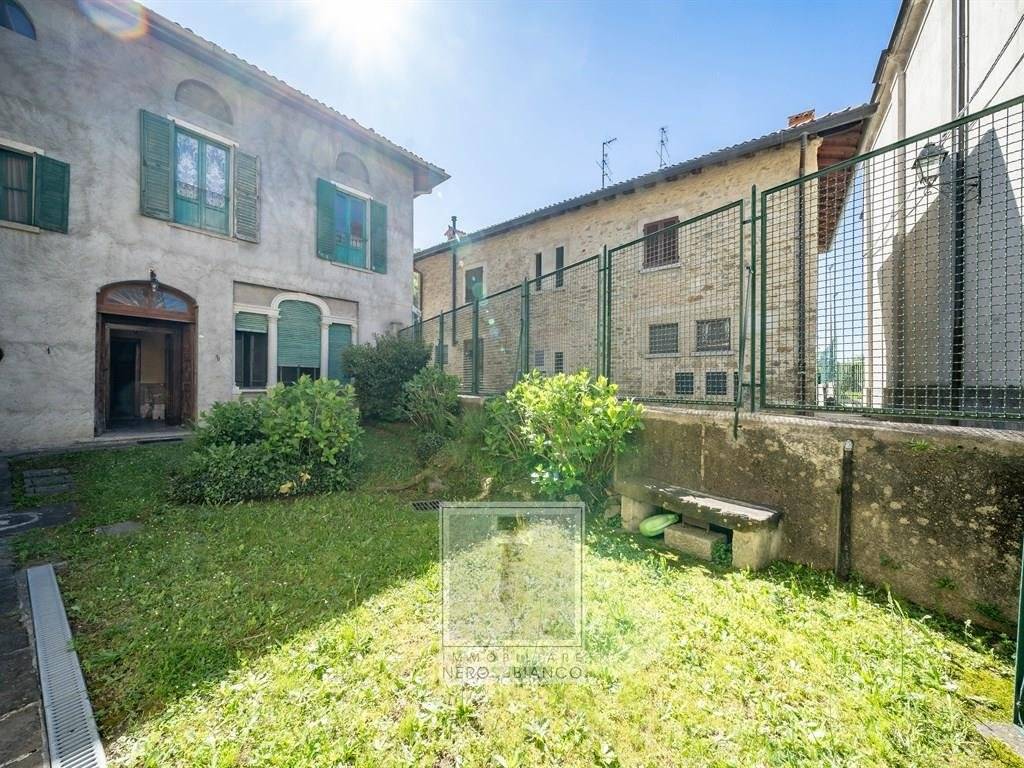 Casa indipendente a Colle brianza in piazza iv novembre - Foto 4