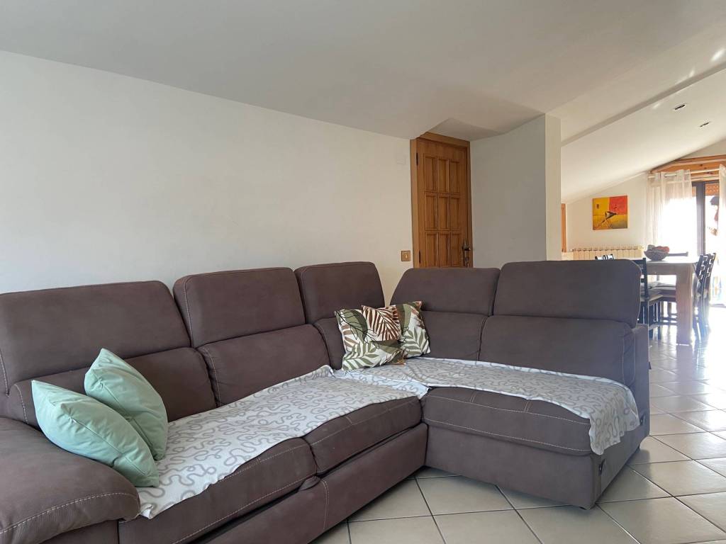 Appartamento a Gualdo tadino in Via Bruno Ciari - Foto 4