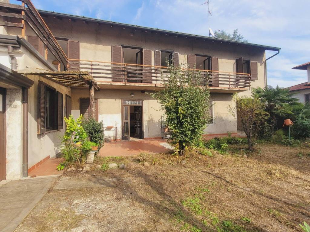 Villa a Gallarate in Via 22 Marzo, 16 - Foto 3