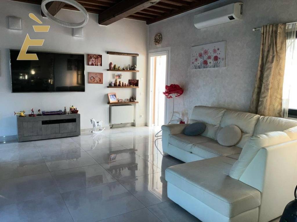 Villa a Viareggio in Via della Ferrovia - Foto 4