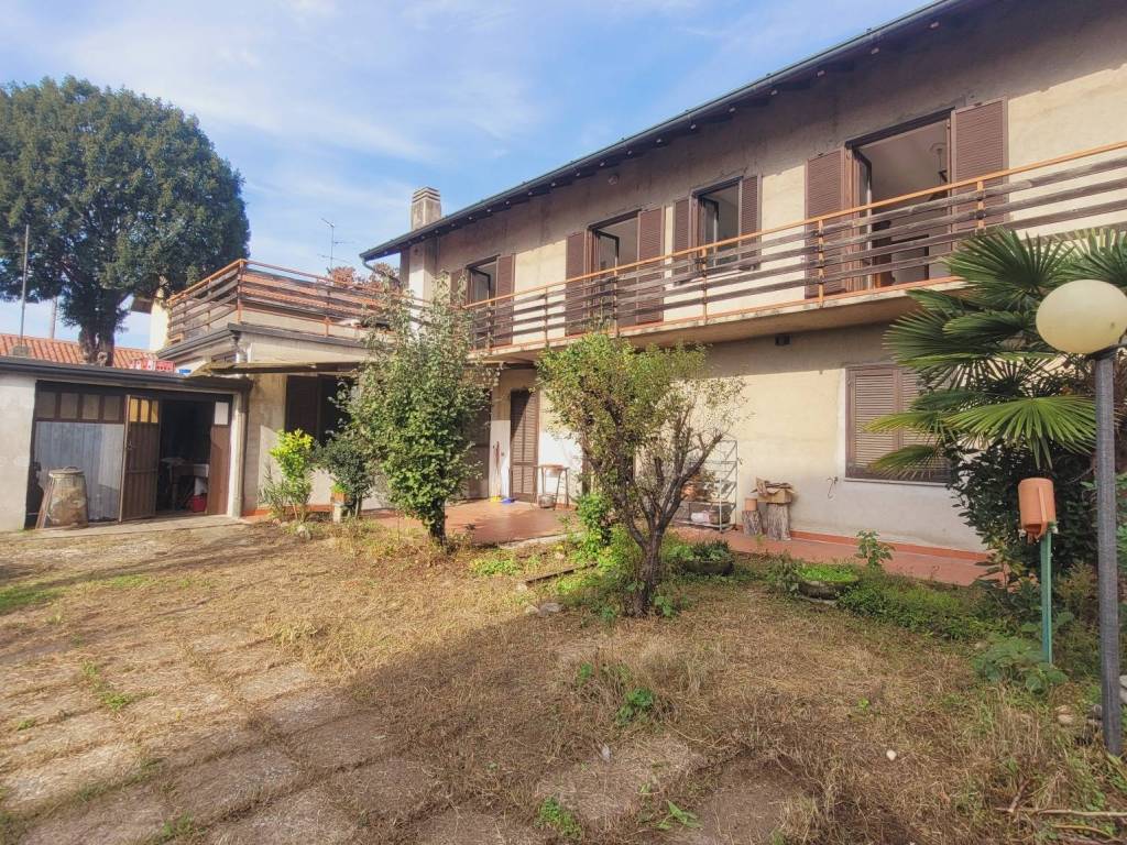 Casa indipendente a Gallarate in Via 22 Marzo, 16 - Foto 4
