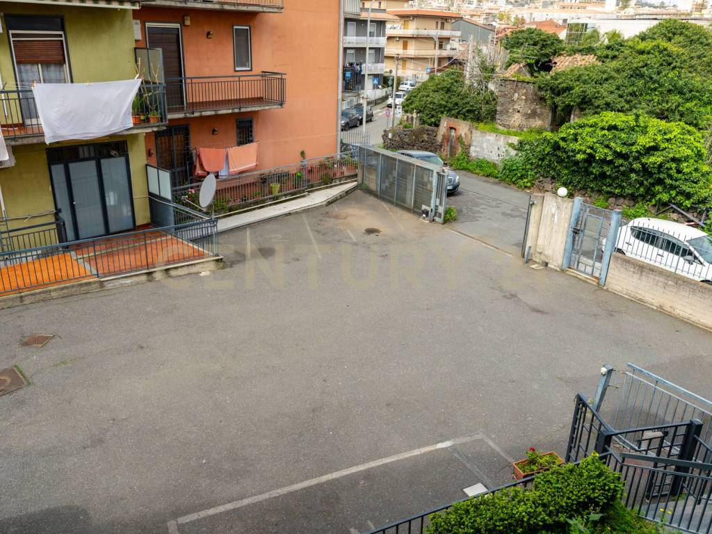 Appartamento a Aci catena in Via Salavita, 3 - Foto 2
