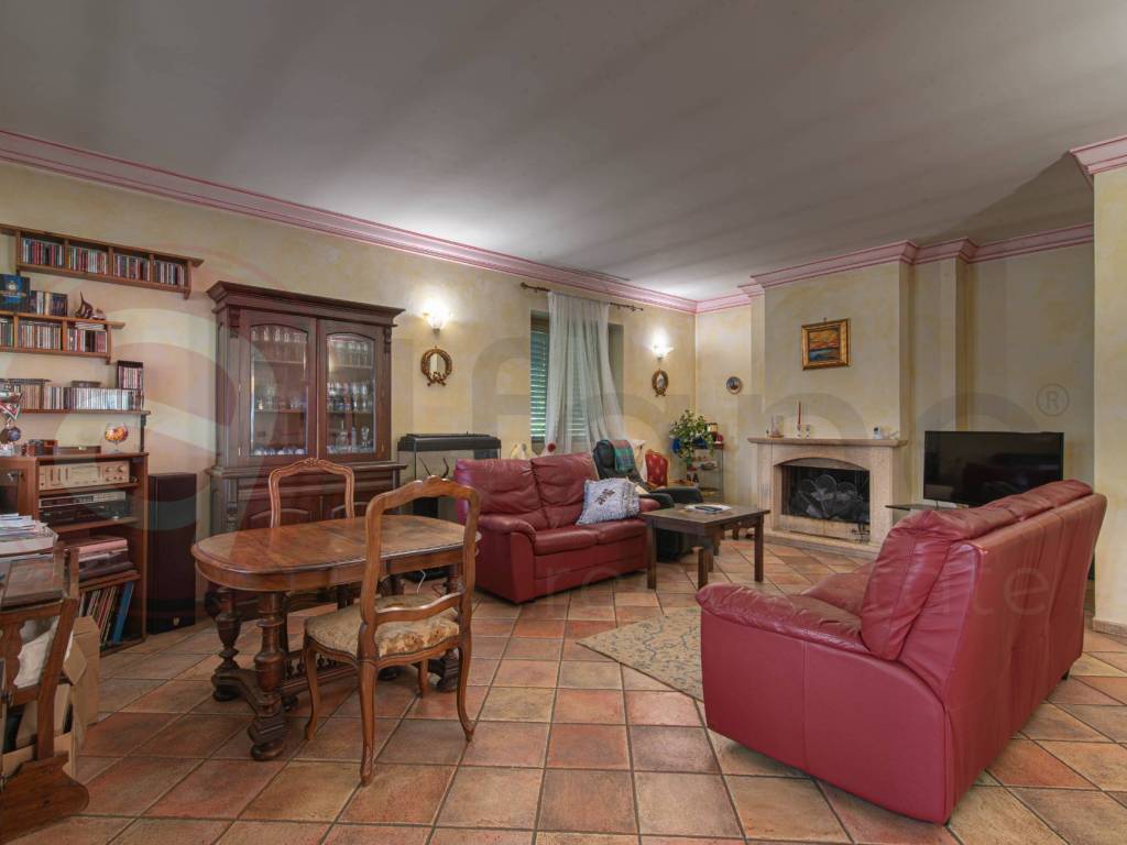 Villa a Cervaro in Via Belvedere - Foto 2