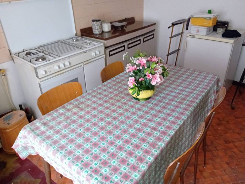 Appartamento a Saronno in Via Padre Luigi Monti - Foto 3