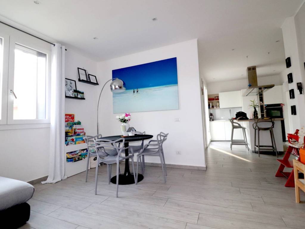 Villa a Busto arsizio in Via Vincenzo Gioberti, 9 - Foto 5