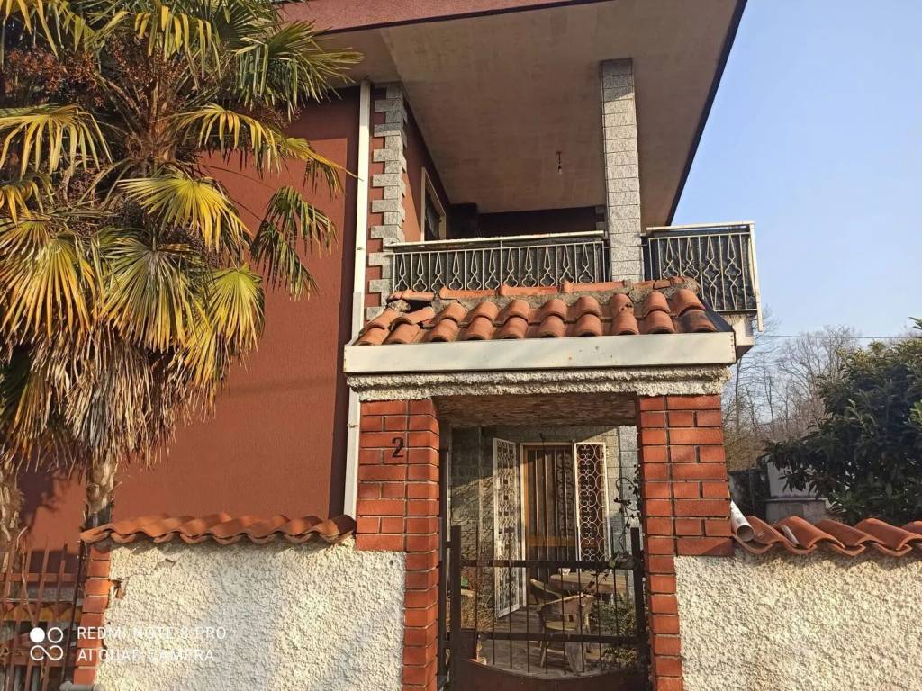 Villa a Lonate pozzolo in Via Olona - Foto 2