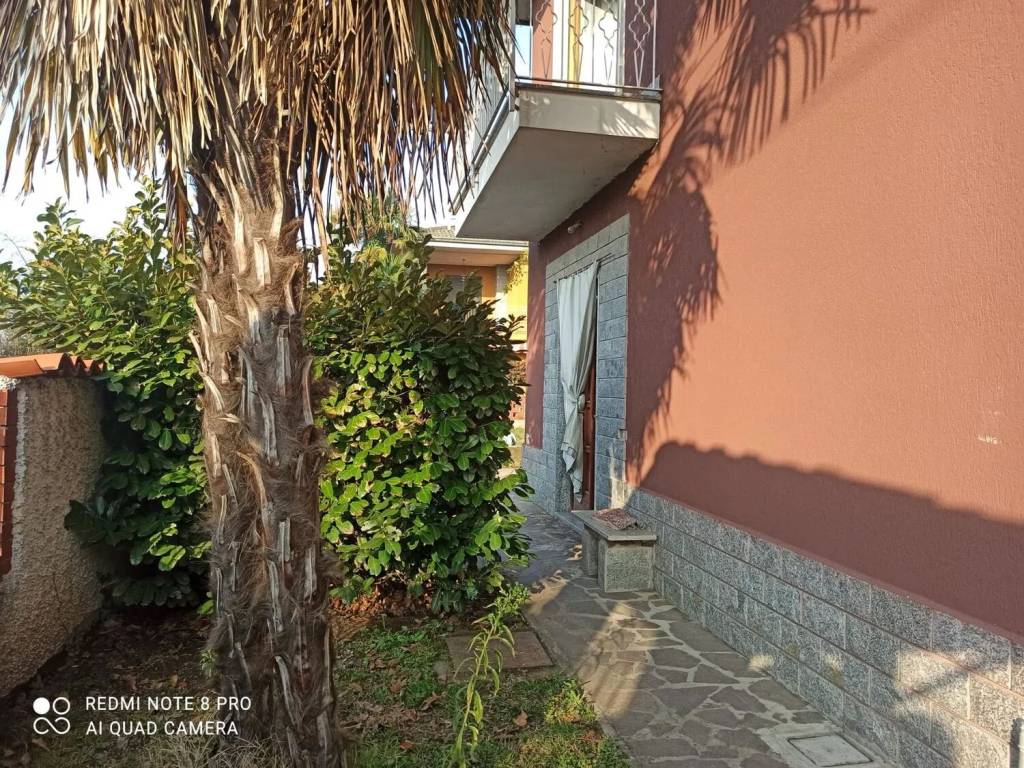 Villa a Lonate pozzolo in Via Olona - Foto 4