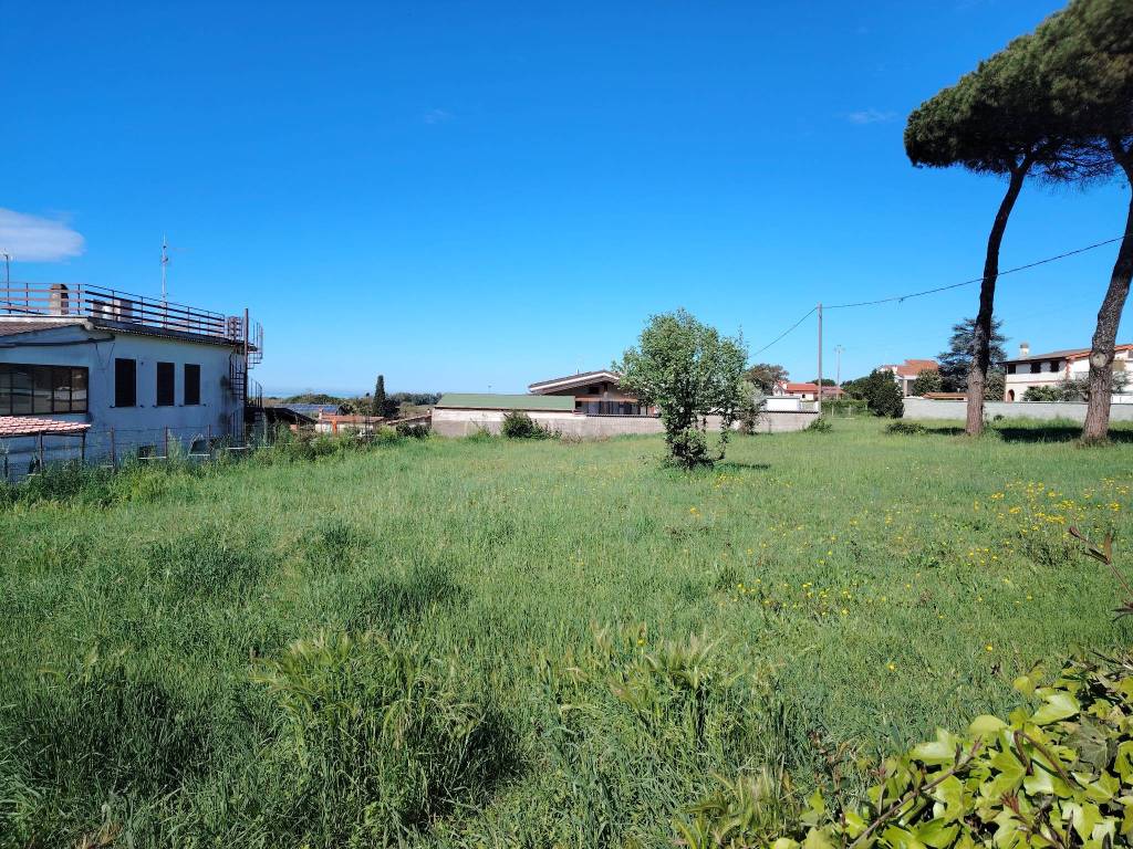 Terreno a Aprilia in Via degli Eucalipti - Foto 2