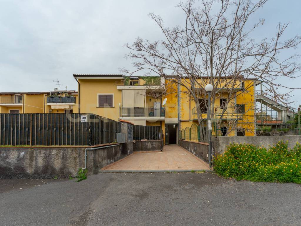 Appartamento a Mascalucia in Via Pulei, 39 - Foto 2