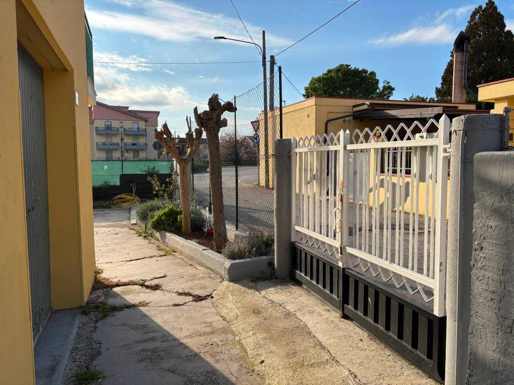 Casa indipendente a Roseto degli abruzzi - Foto 5