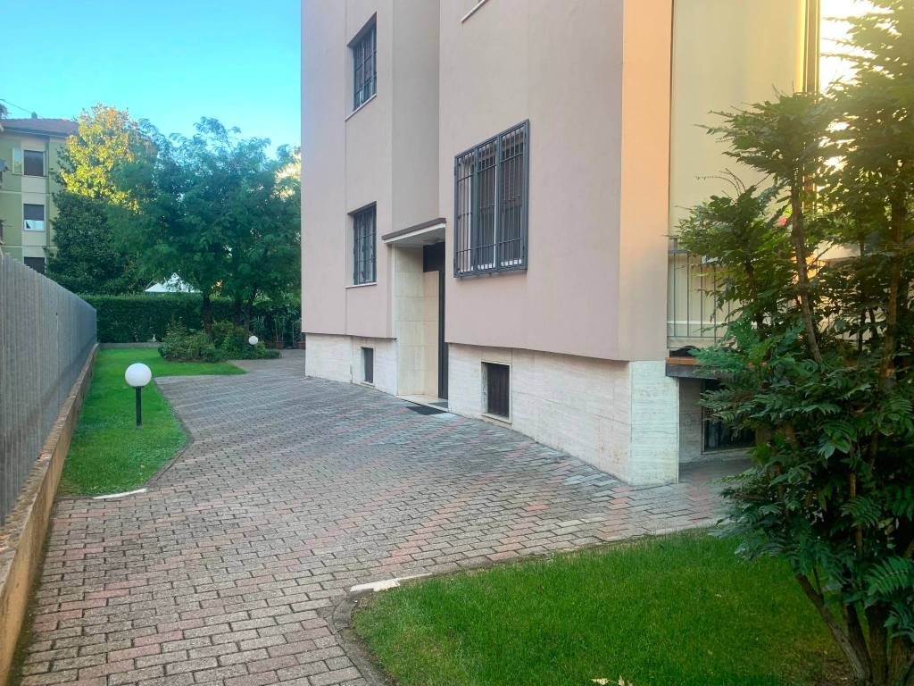 Appartamento a Brescia in Via San Giovanni Bosco - Foto 2