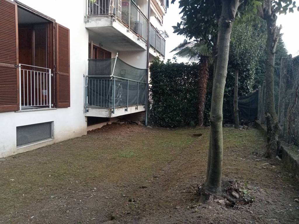 Appartamento a Besozzo in Via G. Rebuschini, 50 - Foto 3