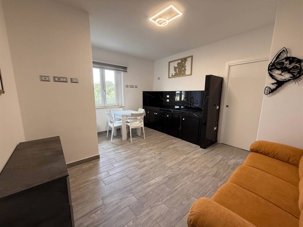 Appartamento a Carbonia in Via Lubiana - Foto 3