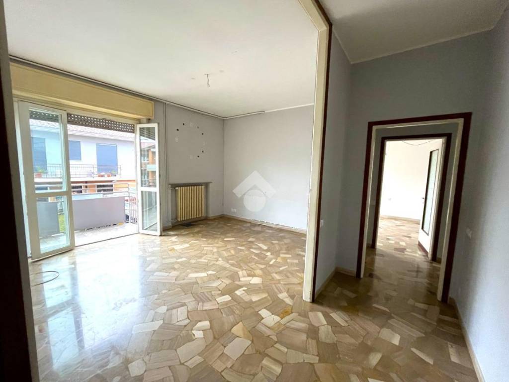 Appartamento a Albizzate in Via Carso, 6 - Foto 2