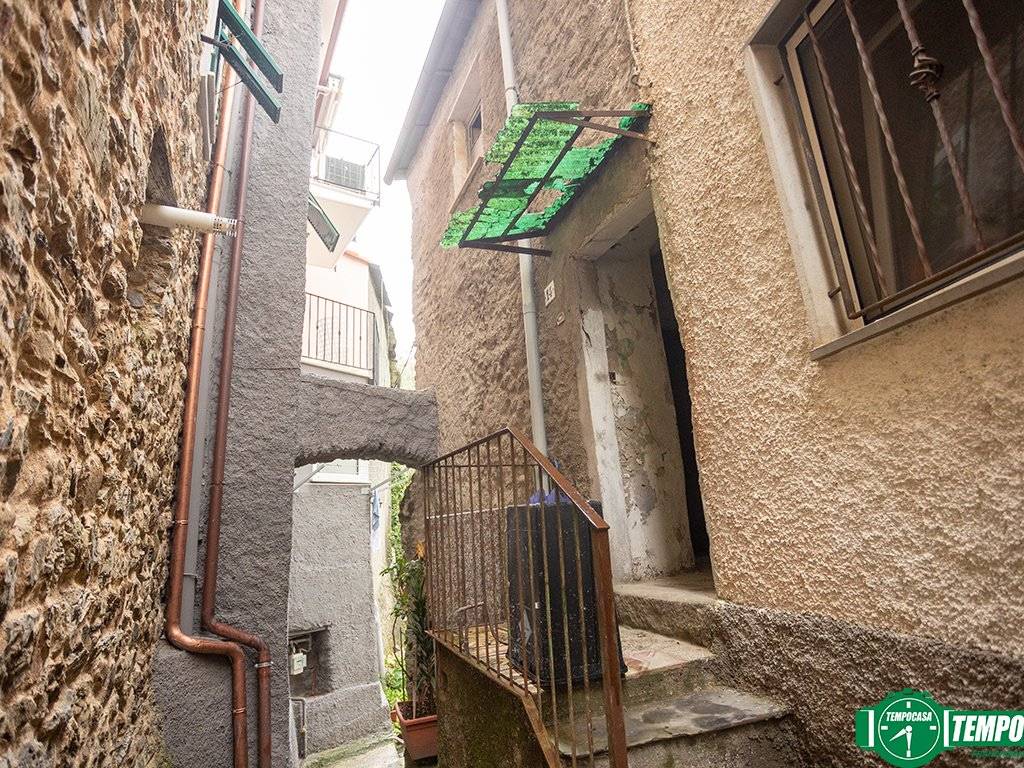 Casa indipendente a La spezia in Via Vittorio Sturlese, 12 - Foto 2