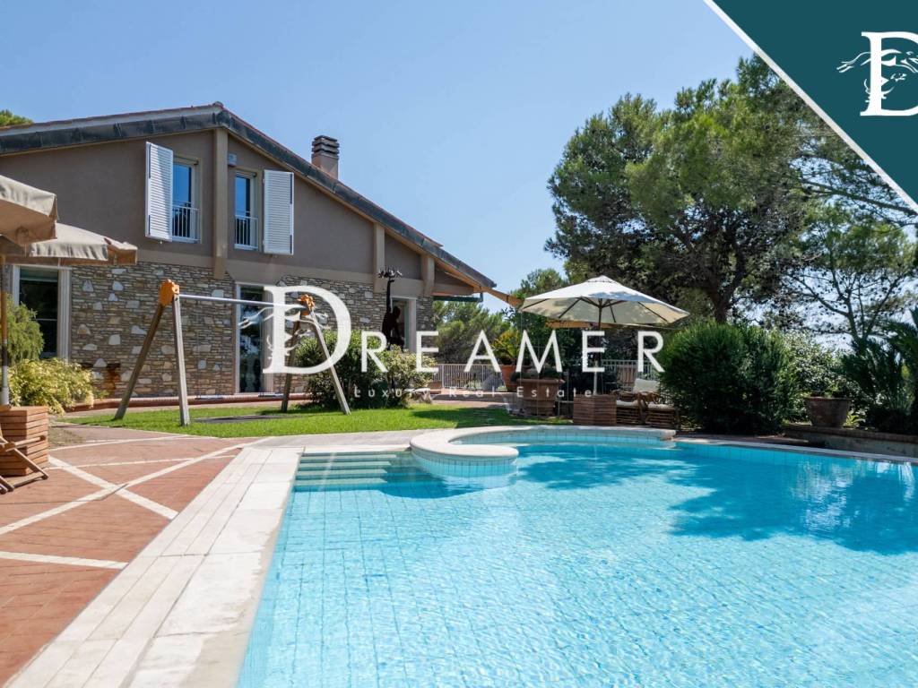 Villa a Rosignano marittimo in VIA AURELIA, 1097 - Foto 4