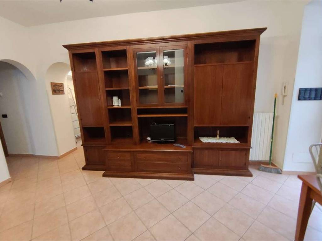 Appartamento a Caronno pertusella in VIA MAZZINI, 98 - Foto 3