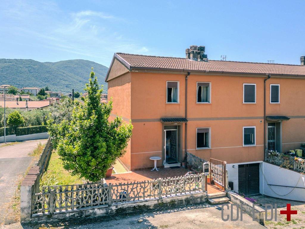 Villetta a schiera a Poggio moiano in Via Pitagora - Foto 4