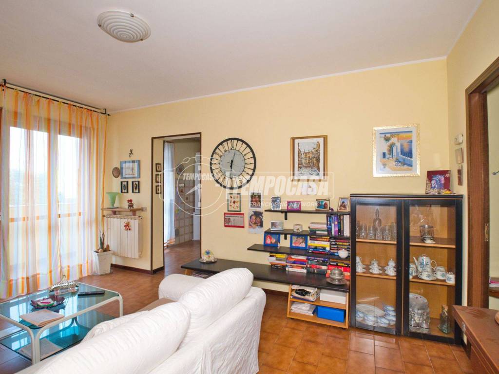 Appartamento a Galliate in Via Tiro a Segno - Foto 3