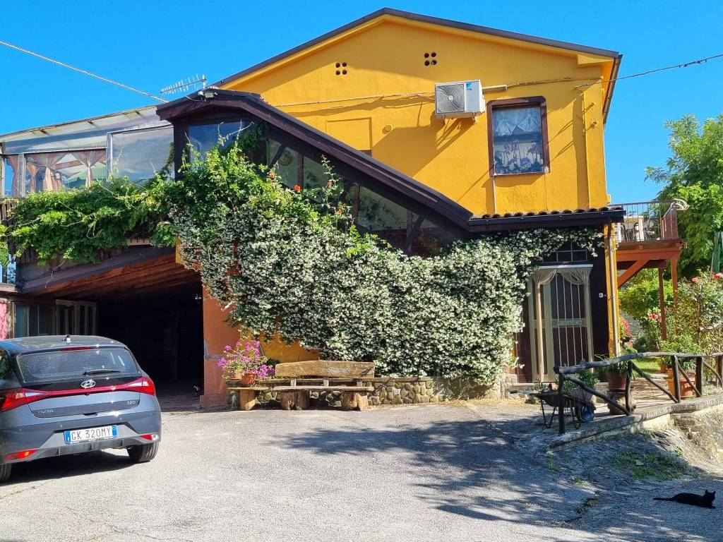 Casa indipendente a Bisenti in Contrada Chioviano Inferiore - Foto 4