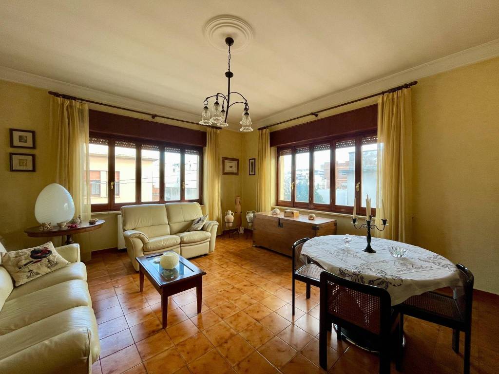 Appartamento a Parabita in Via Pisa - Foto 3