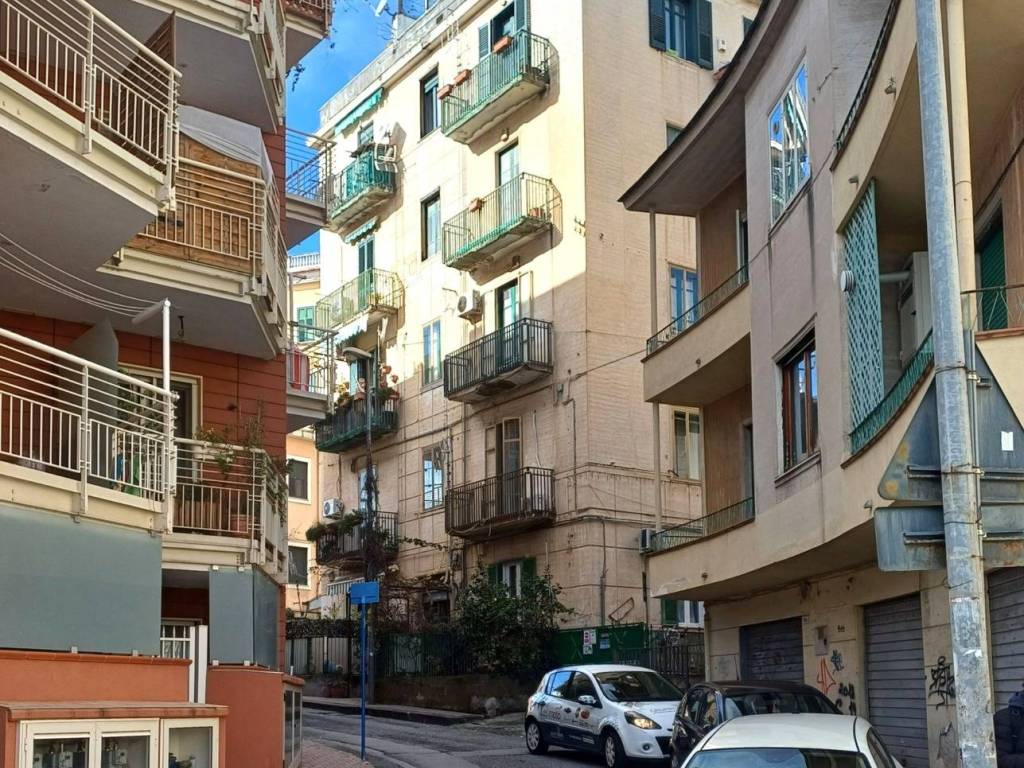 Appartamento a Salerno in Via Principessa Sichelgaita, 30 - Foto 2