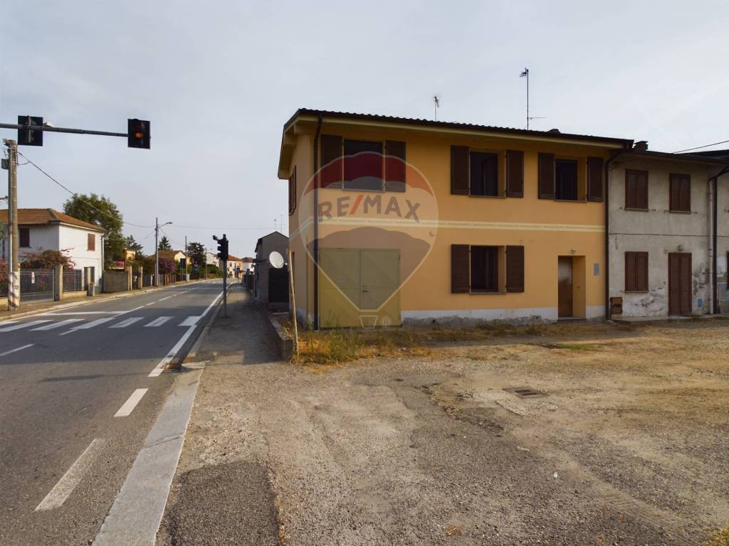 Casa indipendente a Scaldasole in Via Piave, 114 - Foto 2