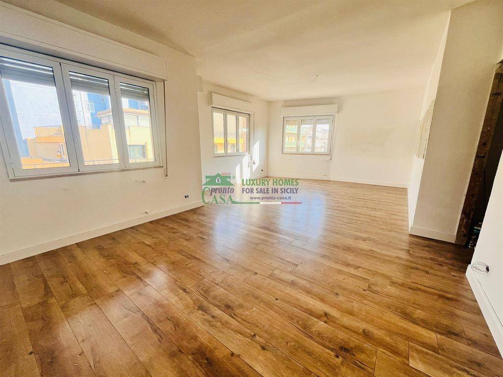 Appartamento a Comiso in Viale della Resistenza - Foto 2