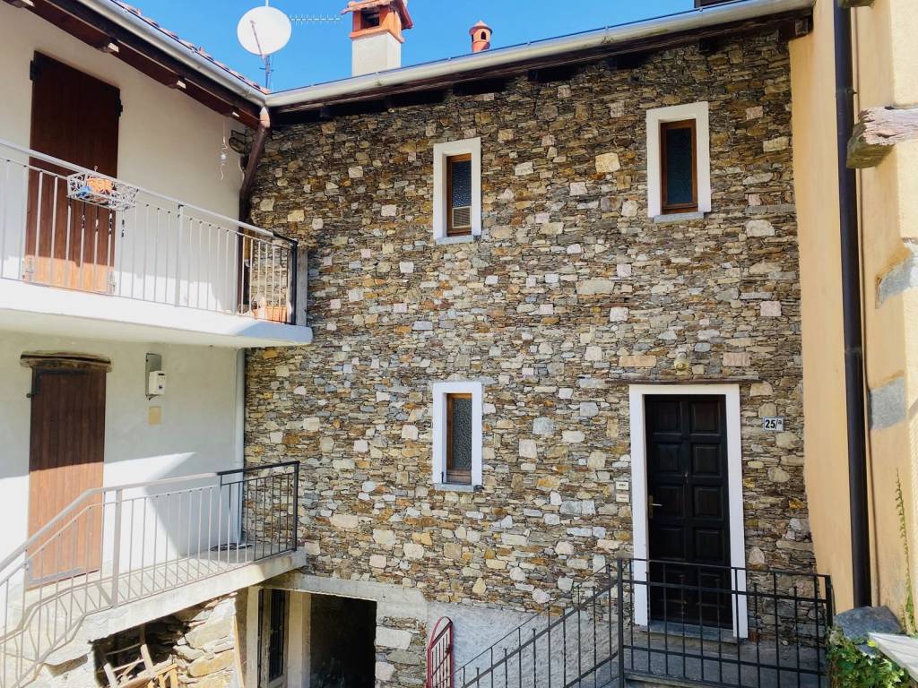 Casa indipendente a Stresa in Via San Bernardo - Foto 2
