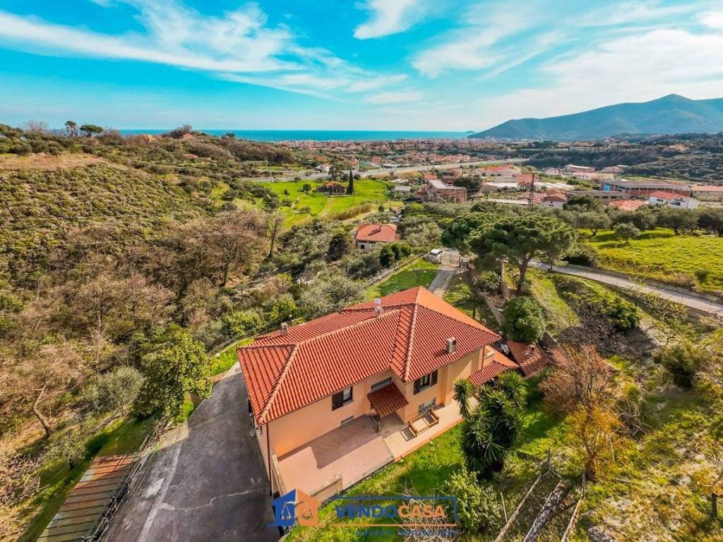Villa a Loano in Via degli Orsolani - Foto 2