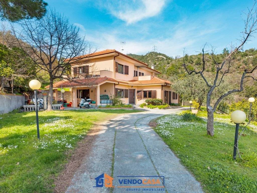 Villa a Loano in Via degli Orsolani - Foto 4