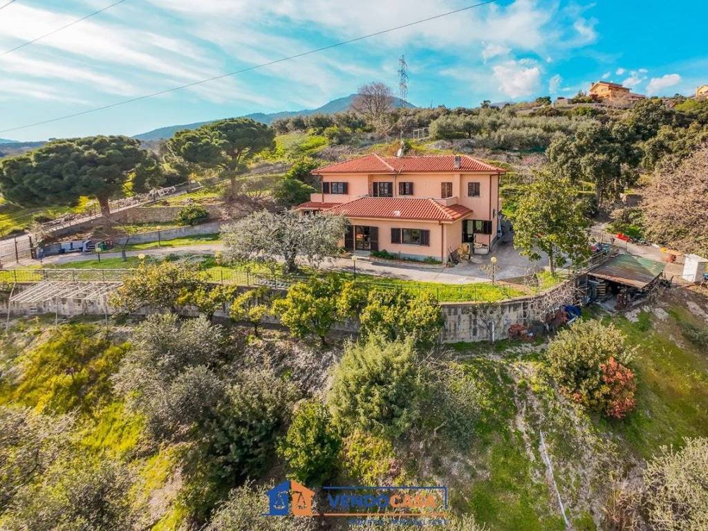 Villa a Loano in Via degli Orsolani - Foto 5