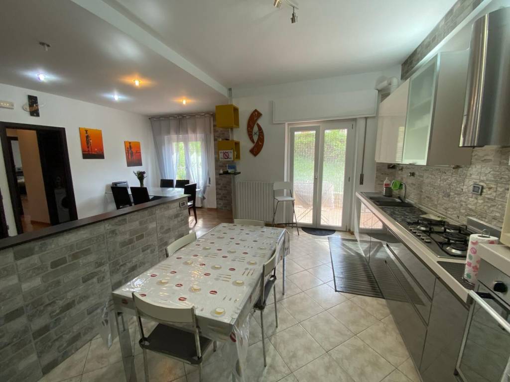 Appartamento a Chieti in Via delle Terme Romane, 89 - Foto 4