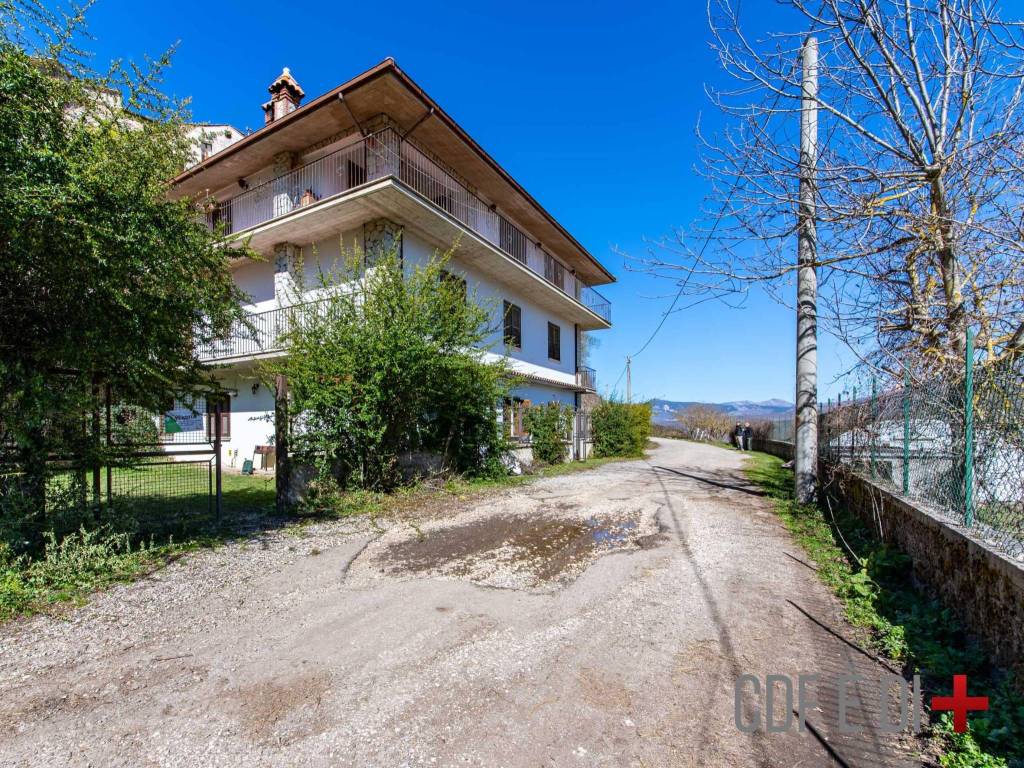 Appartamento a Borgorose in Via dell'Ara-Poggiovalle - Foto 2