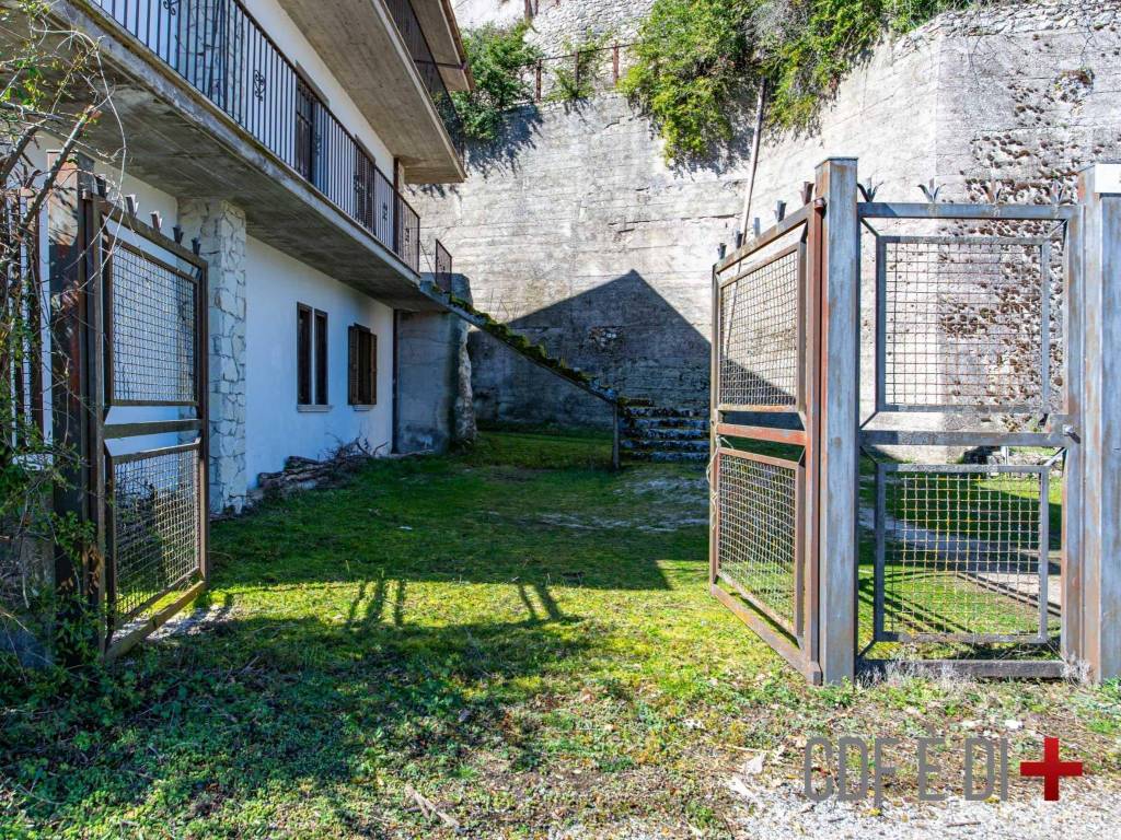 Appartamento a Borgorose in Via dell'Ara-Poggiovalle - Foto 4