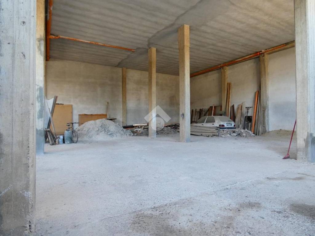 Box / garage a Policoro in Via Brennero, 33 - Foto 2