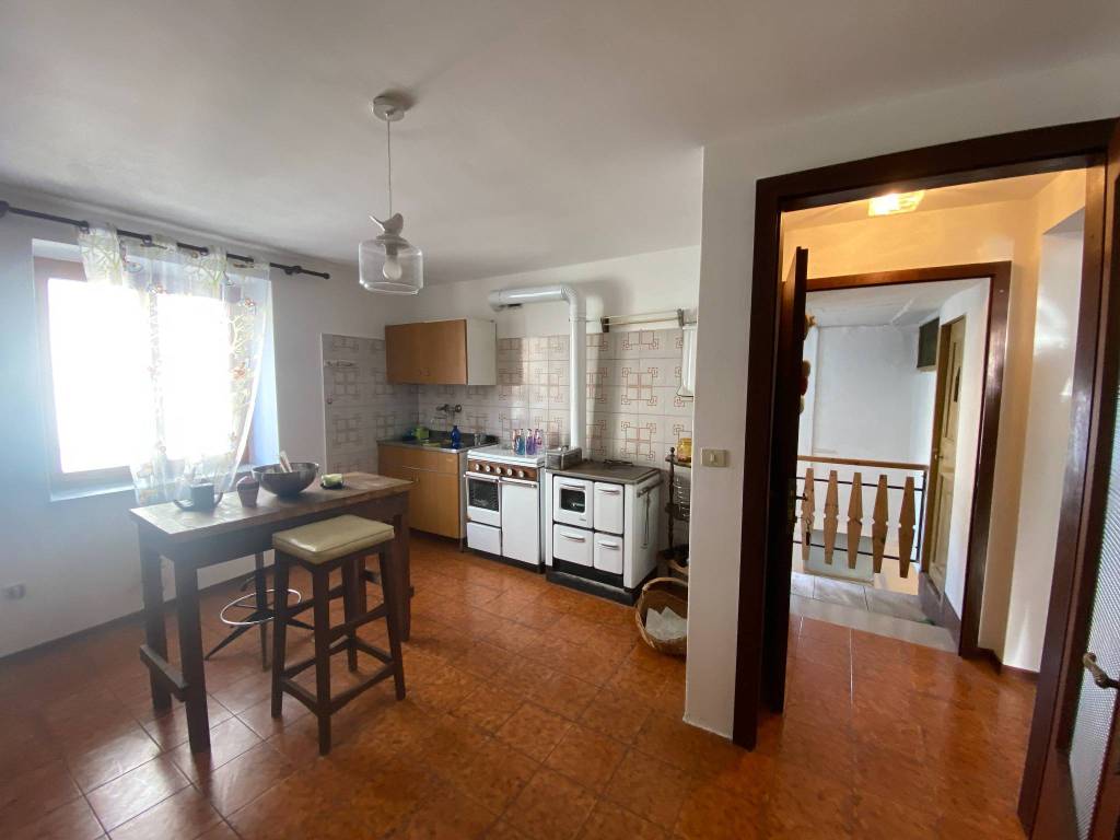 Villa a Tolmezzo in Piazza della Fontana - Foto 1