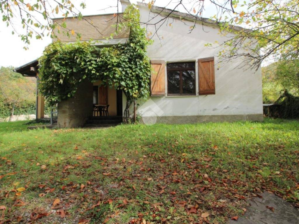 Rustico / casale a Torricella sicura in FRAZIONE MAGLIANO, 9 - Foto 2