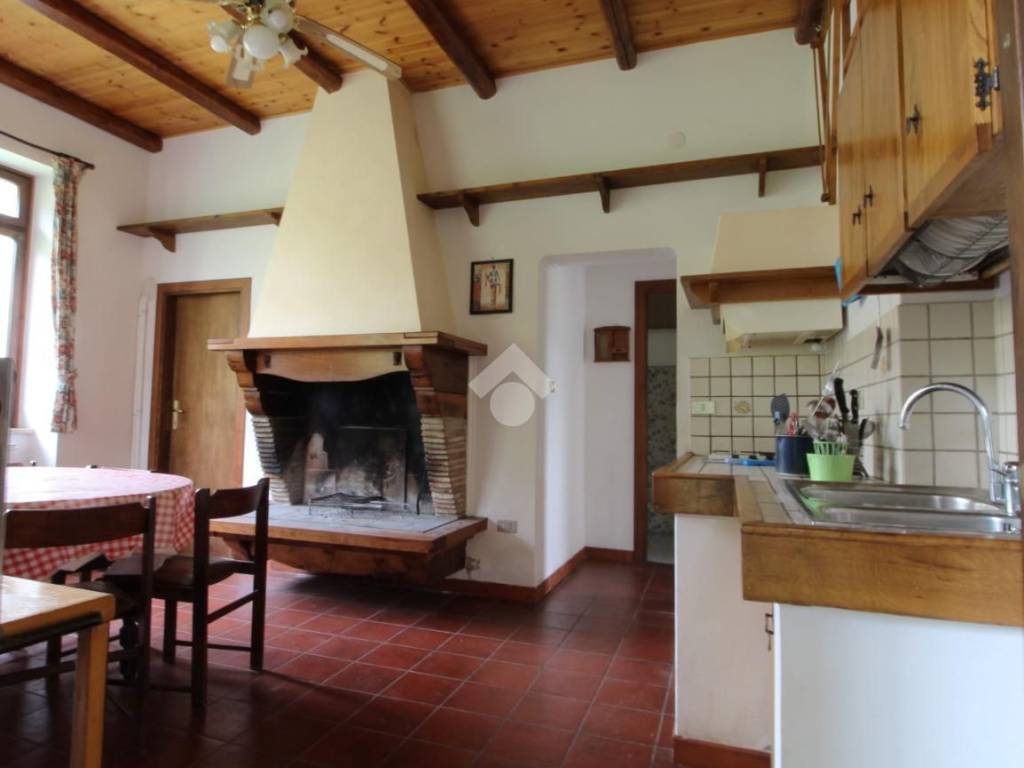 Rustico / casale a Torricella sicura in FRAZIONE MAGLIANO, 9 - Foto 4