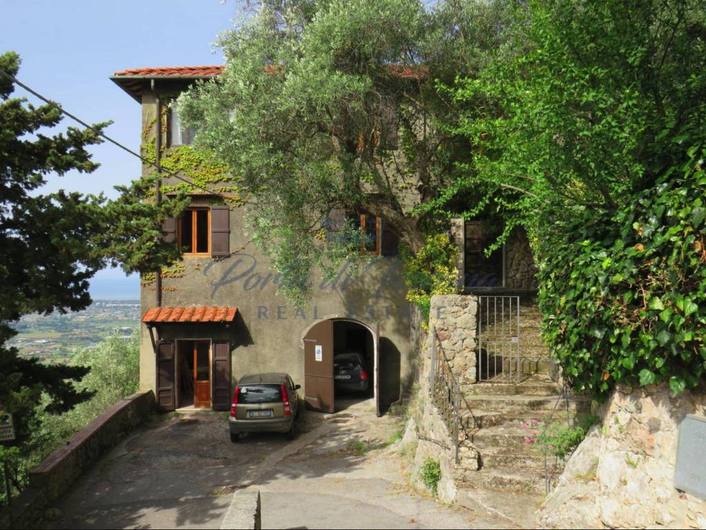 Villa a Pietrasanta in Via Cannoreto - Foto 2