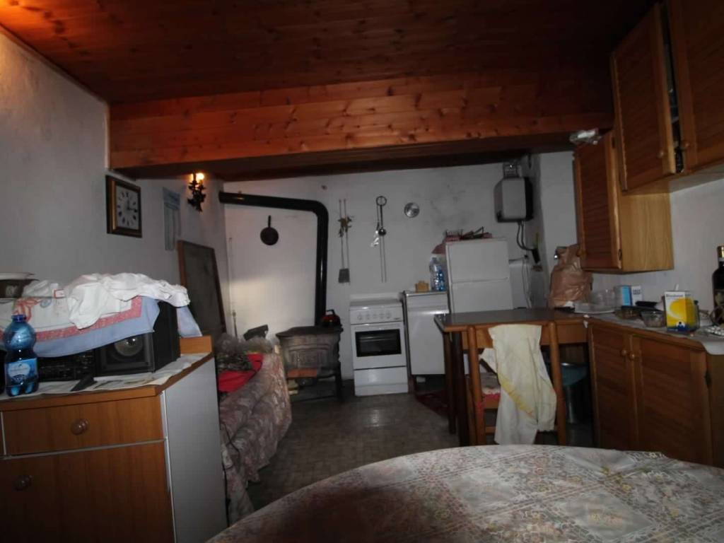 Casa indipendente a Varallo in Via Scarognini - Foto 2