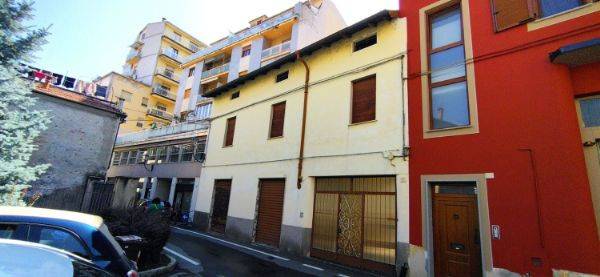 Casa indipendente a Borgosesia in Via Luigi Gilodi, 9 - Foto 2