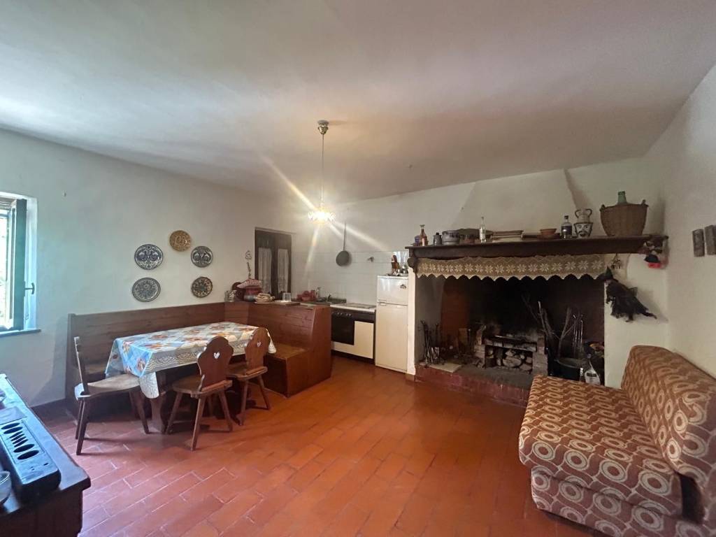 Casa indipendente a Castiglione del lago in Via Bonazzoli Prima, 2 - Foto 4