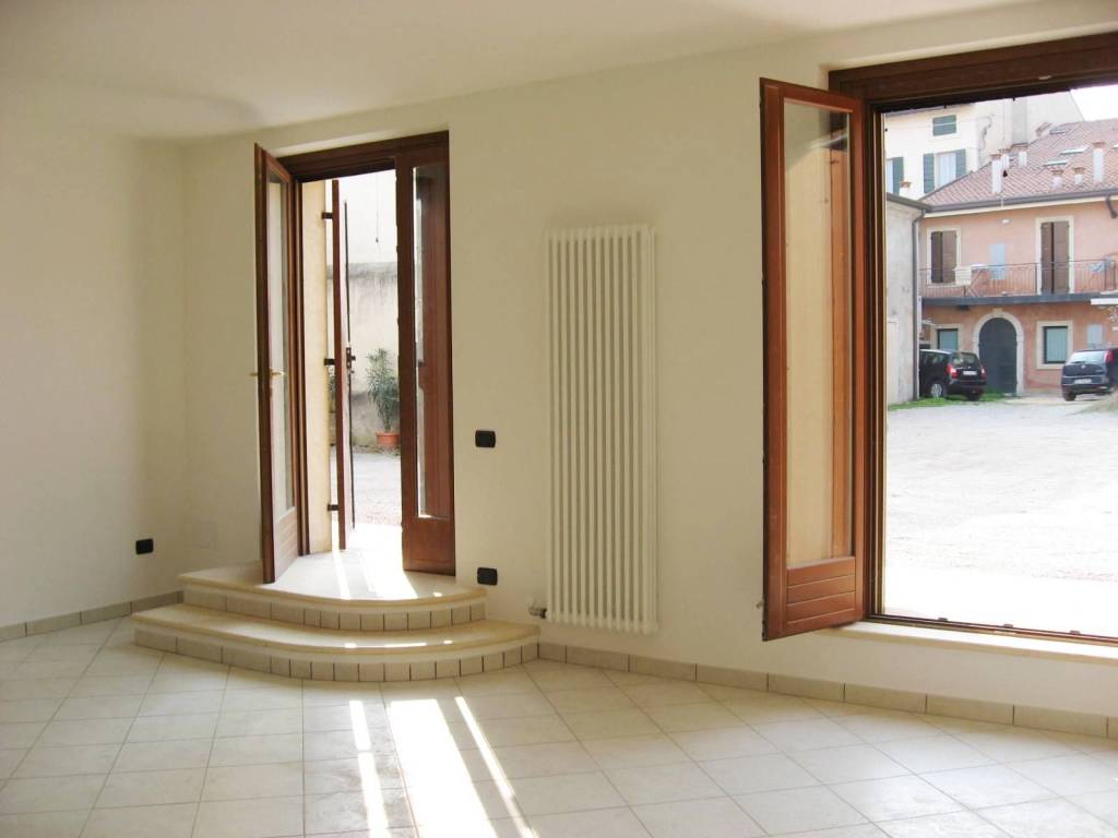Appartamento a Isola della scala in Via Roma - Foto 3