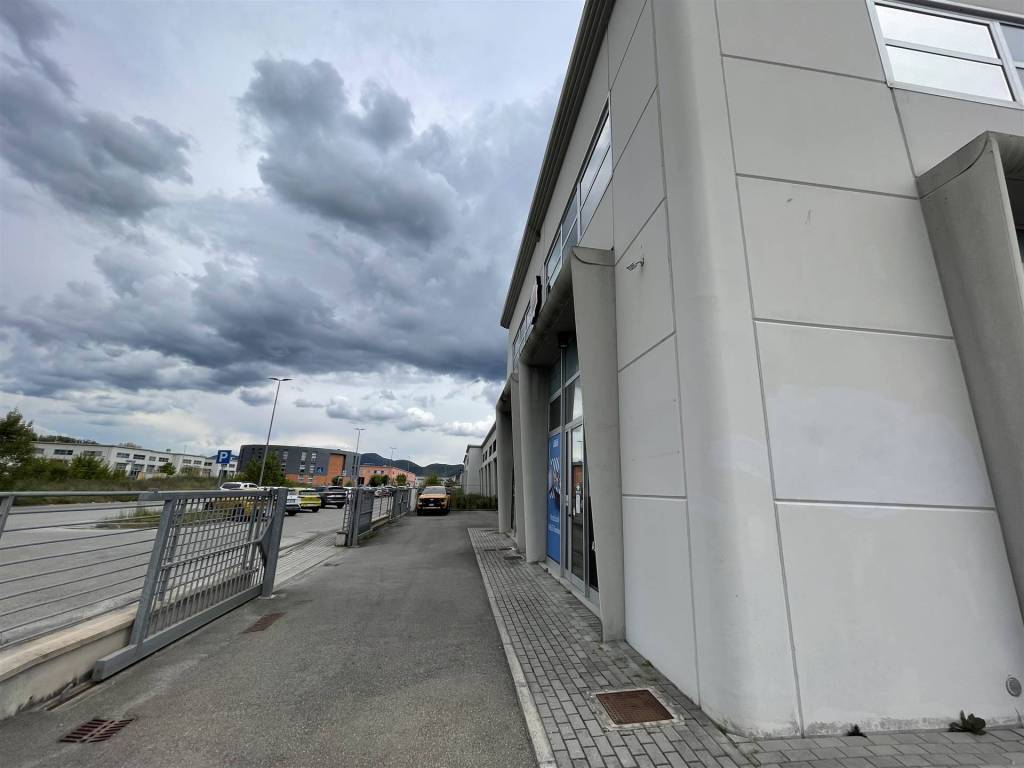 Immobile a San giuliano terme in Via Guidiccioni Parcheggio a - Foto 5